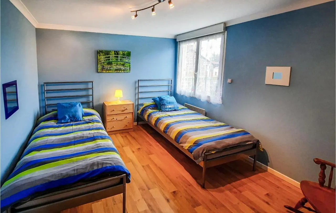 2 Bedroom Pet Friendly Home In Chelun 0*,
